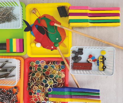 Magnetic science play set for 4  students: