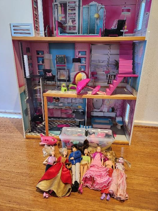 PACK 6:  Barbie DOLLS HOUSE for 5 weeks