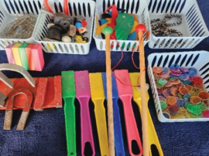 magnetic science play set 4 students.webp