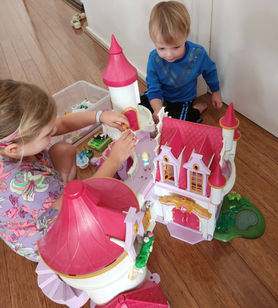 ktr families toy play